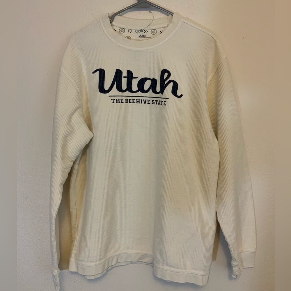 Utah ‘Beehive state’ light sweater ribbed. Large.